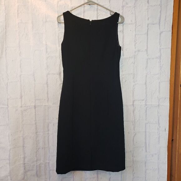 TAHARI Arthur S. Levine Sleeveless Classic Sheath Dress - Picture 7 of 8